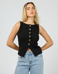 Leonie Vest-Black