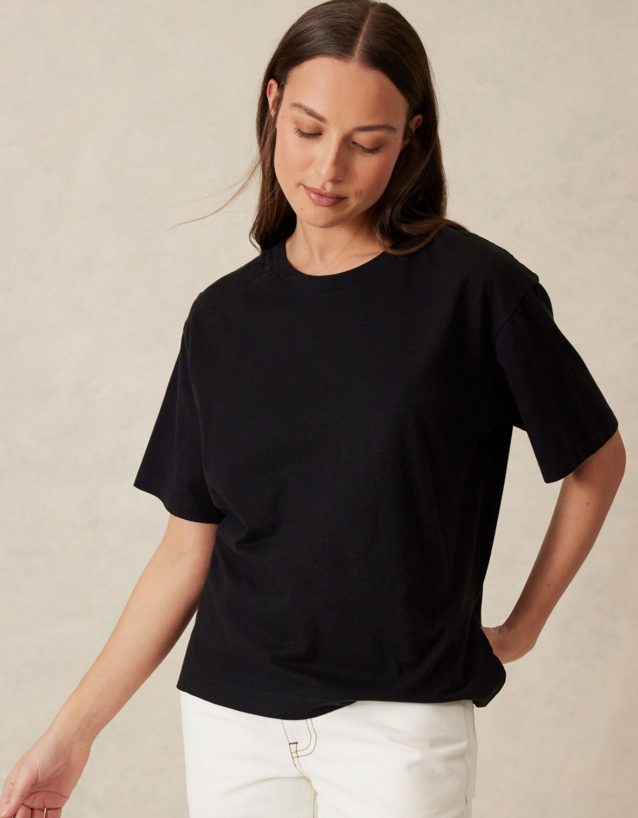 Slouchy Split Hem Tee-Black