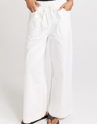 Betty Basics Saffra Relaxed Leg Jean in White