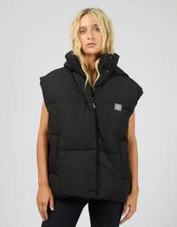 Elevate Puffer Vest-Black