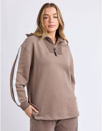 Knit Collar Crew-Brown