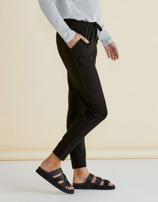 Heidi Pant Black side view